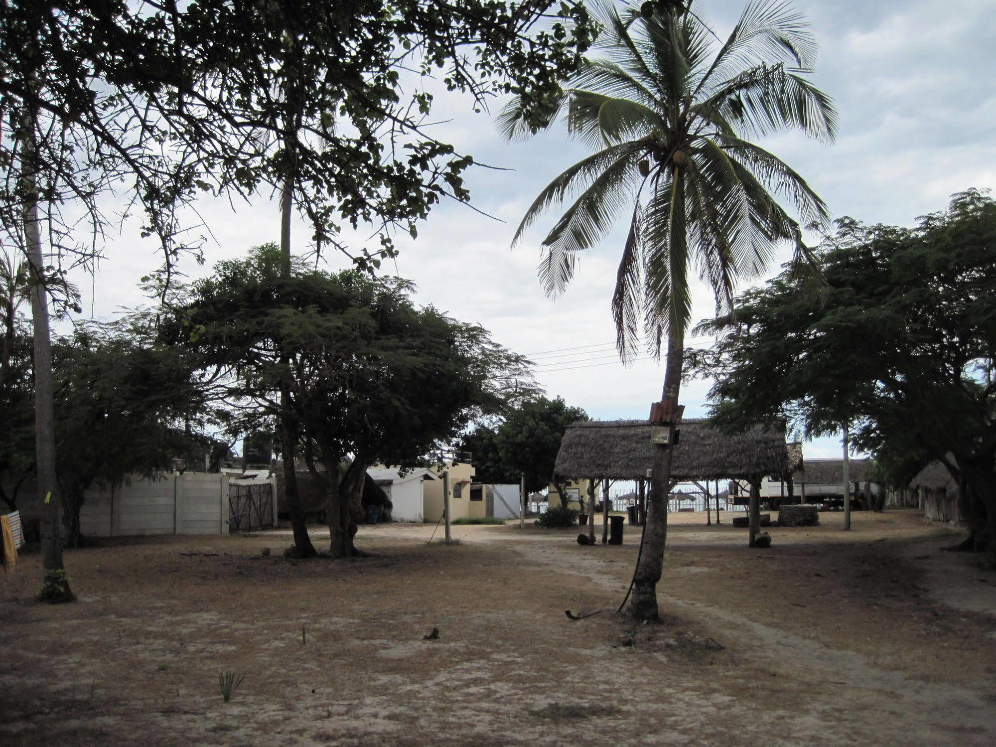 Kipepeo Beach And Village ดาร์เอสซาลาม ภายนอก รูปภาพ