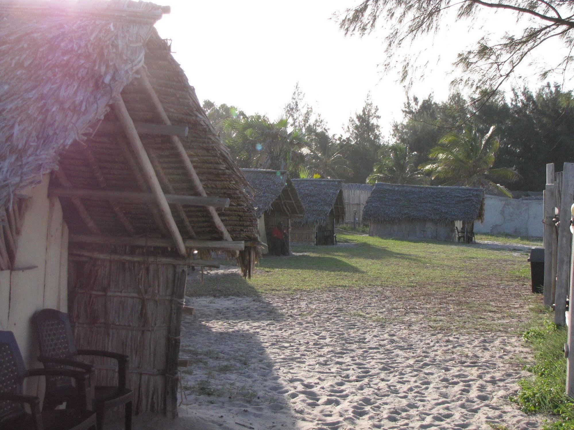 Kipepeo Beach And Village ดาร์เอสซาลาม ภายนอก รูปภาพ